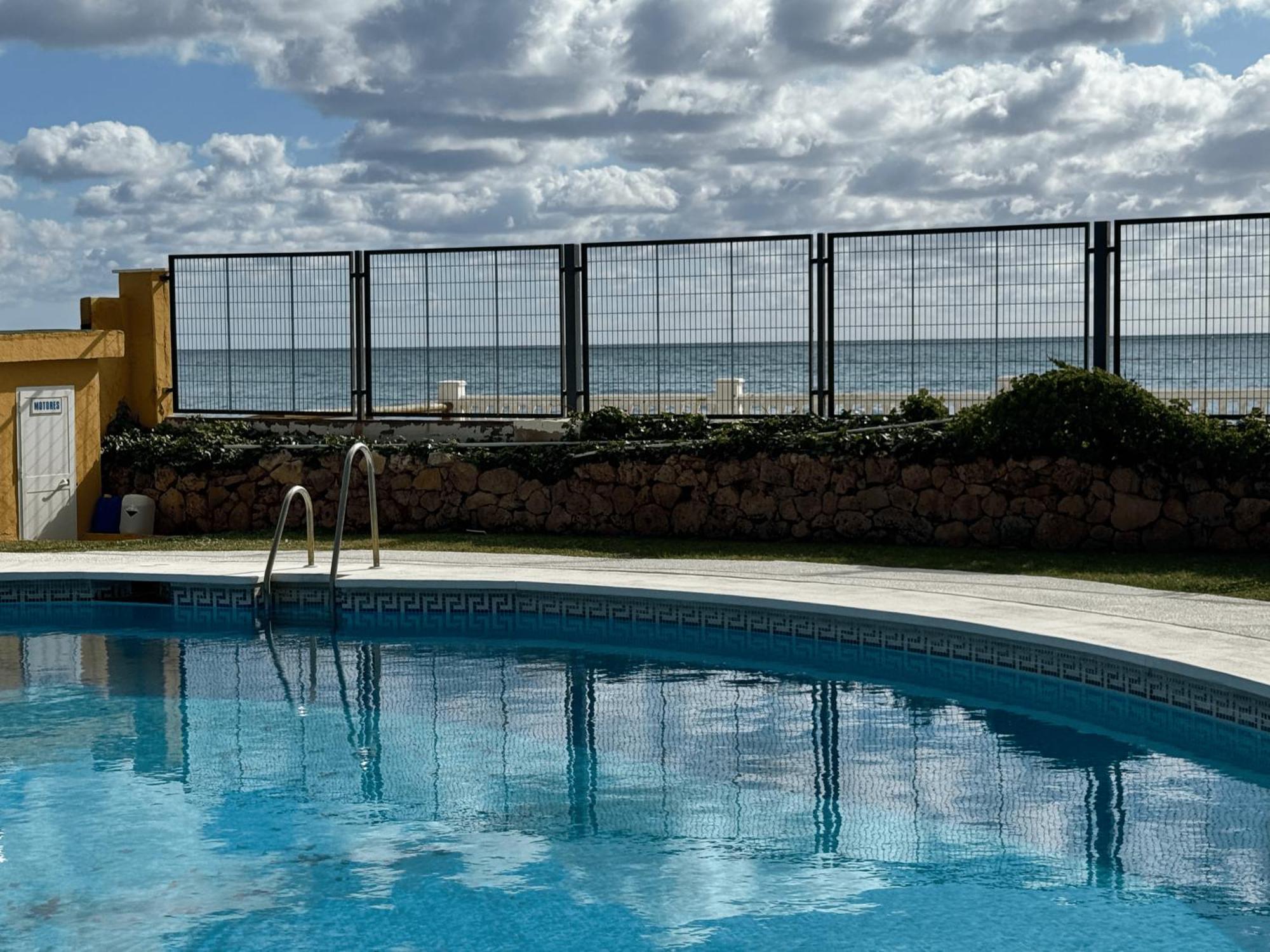 Beachfront Studio ,The View Calahonda, Panoramic Sea Views Sitio de Calahonda Exterior photo