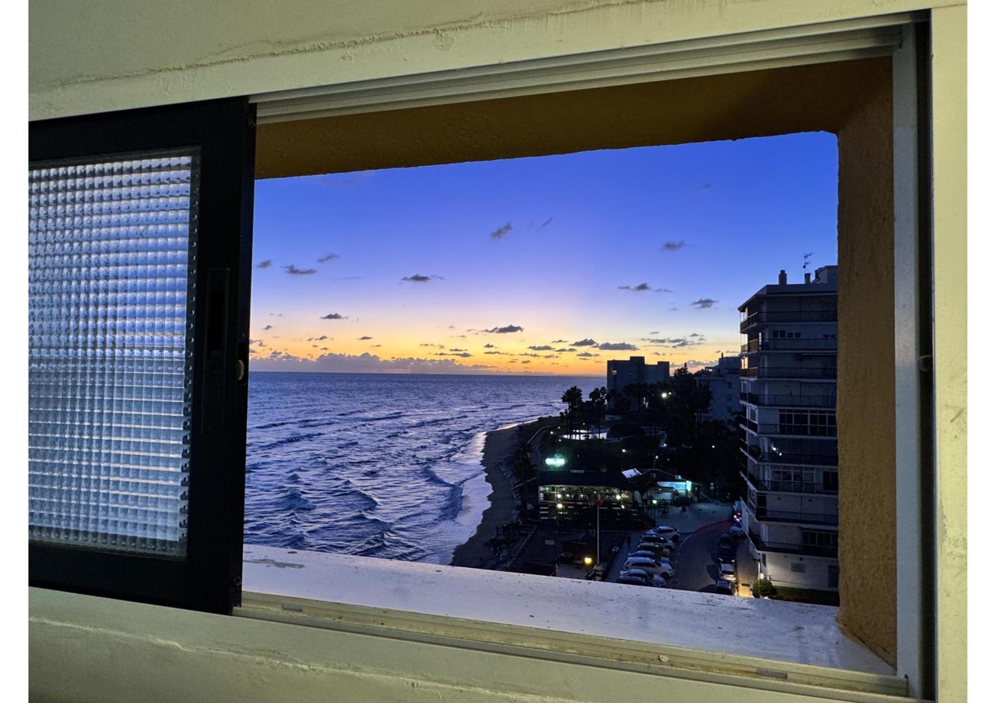 Beachfront Studio ,The View Calahonda, Panoramic Sea Views Sitio de Calahonda Exterior photo